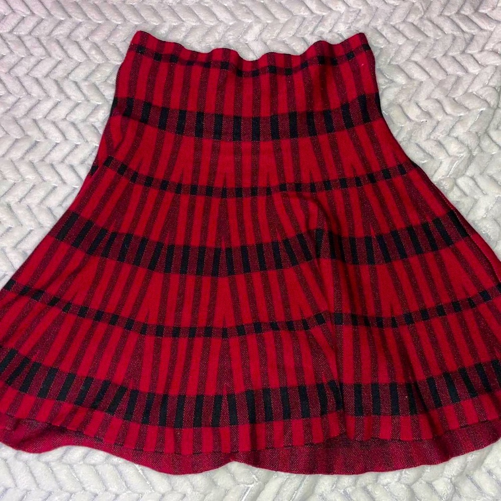 Burgundy Red and Black MAX EDITION Plaid Skirt #cute #comfy